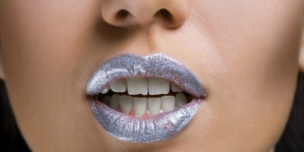 Metallic Lipstick Feature