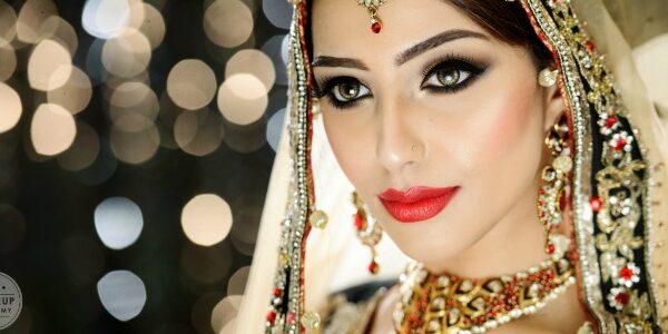 Global makeup instructor