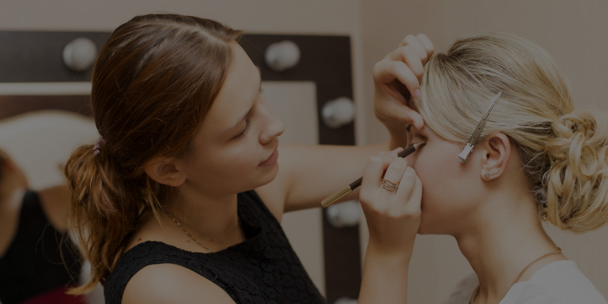 Makeup Artist Salary: How Much Can You Expect