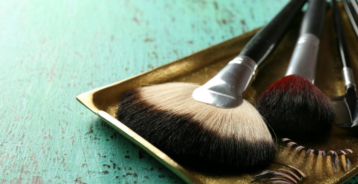 Makeup Blog Career as a Makeup Artist- Unique Makeup Storage Ideas Dish Tray