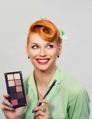 Perfecting your pinup cat-eye is an essential skill for any makeup artist
