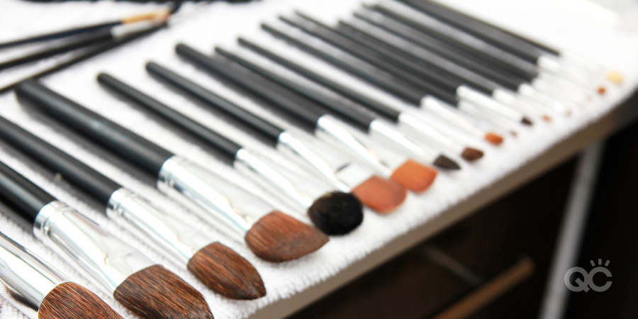 clean makeup brushes in a professional makeup artist kit