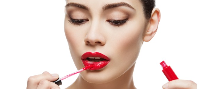 Liquid Lipstick Application Feature