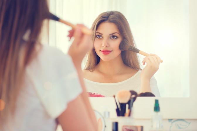 Use eyeshadow as blush for quick makeup hacks