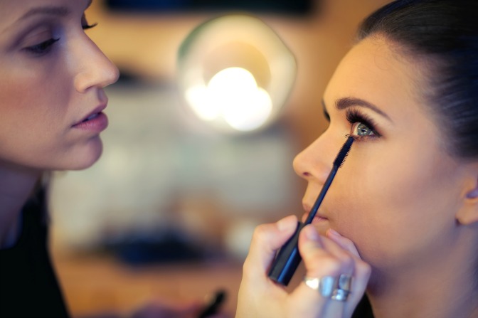 Professional makeup applications for beginners
