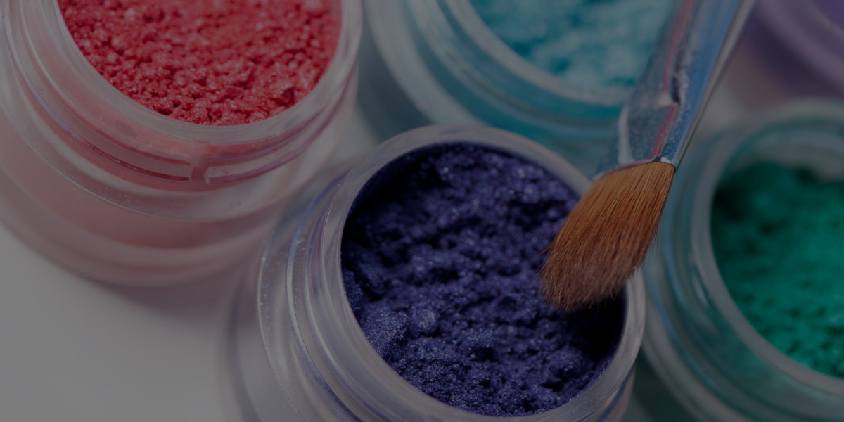 4 Worst Ways to Pack Your Professional Makeup Kit
