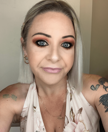online makeup classes student and graduate, Sara Nielsen