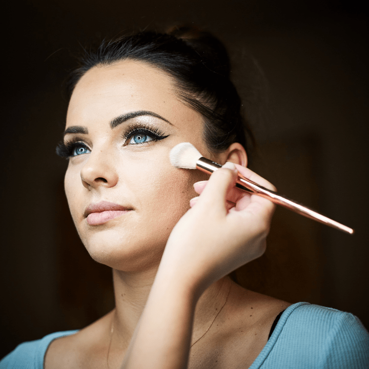learn professional makeup through online makeup course