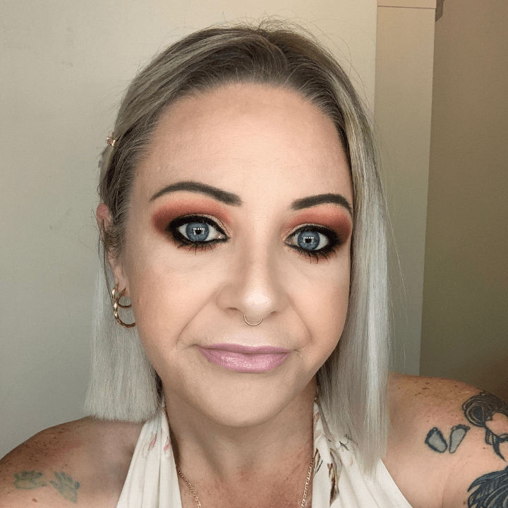 online makeup classes student and graduate, Sara Nielsen headshot
