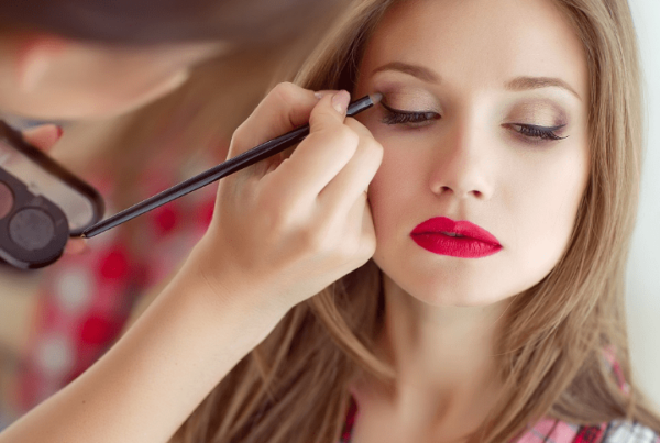 learn how to do makeup by practicing on another person