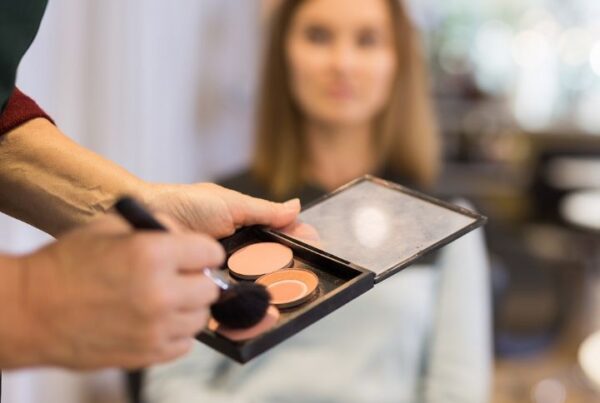 How to get clients as a makeup artist Feature Image