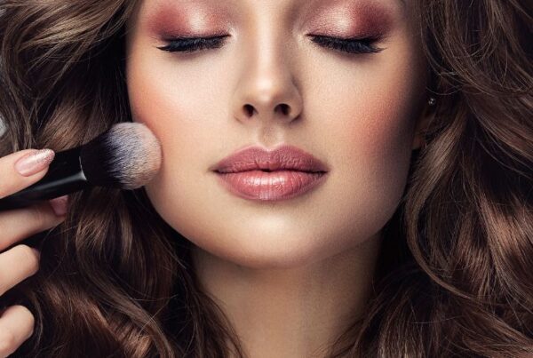 Tips to market your makeup business Feature Image