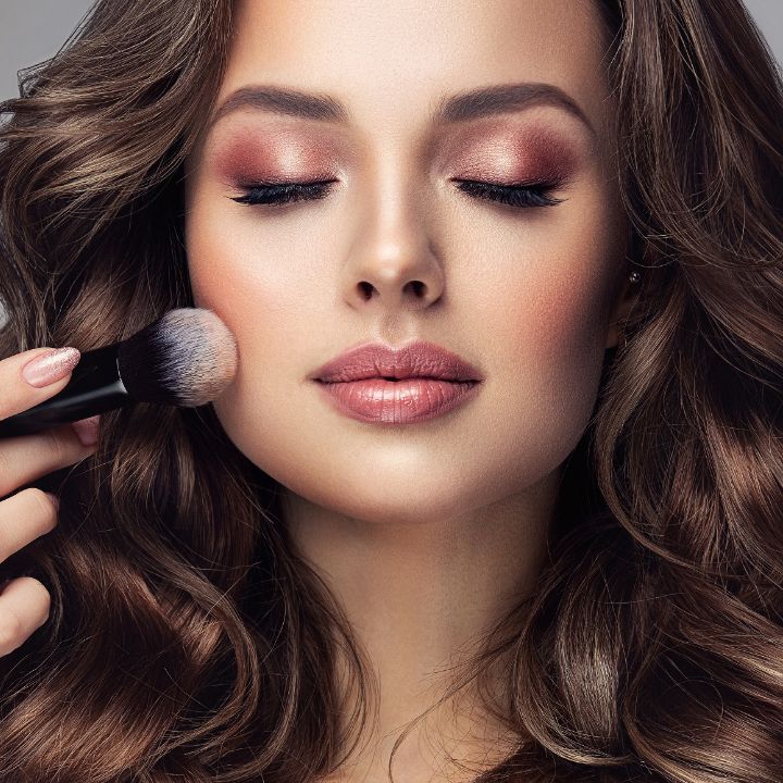 Tips to market your makeup business Feature Image