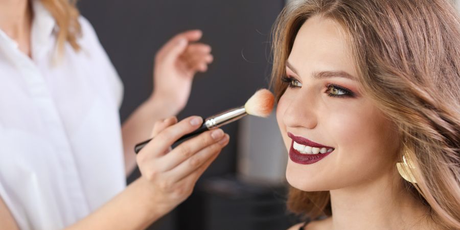 Reasons to invest in makeup artist insurance in-post image 1