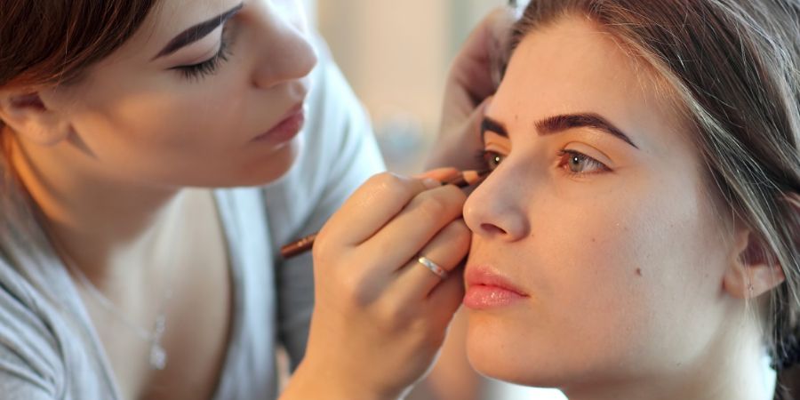 Reasons to invest in makeup artist insurance in-post image 3